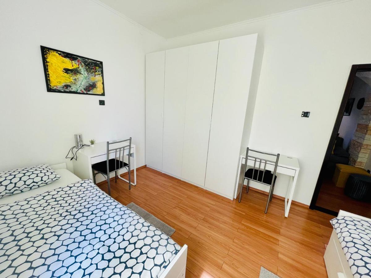 Apartman Three Queens Rijeka Exterior photo