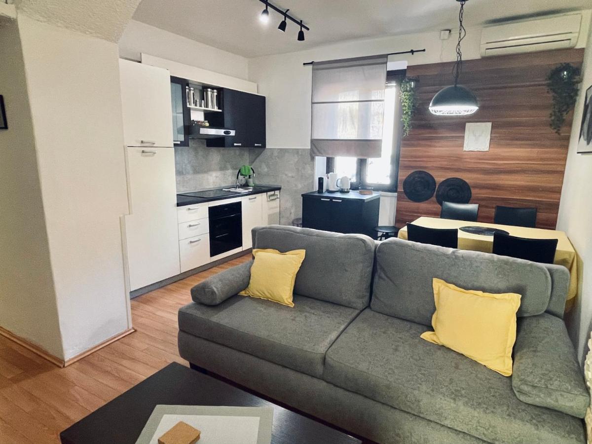 Apartman Three Queens Rijeka Exterior photo
