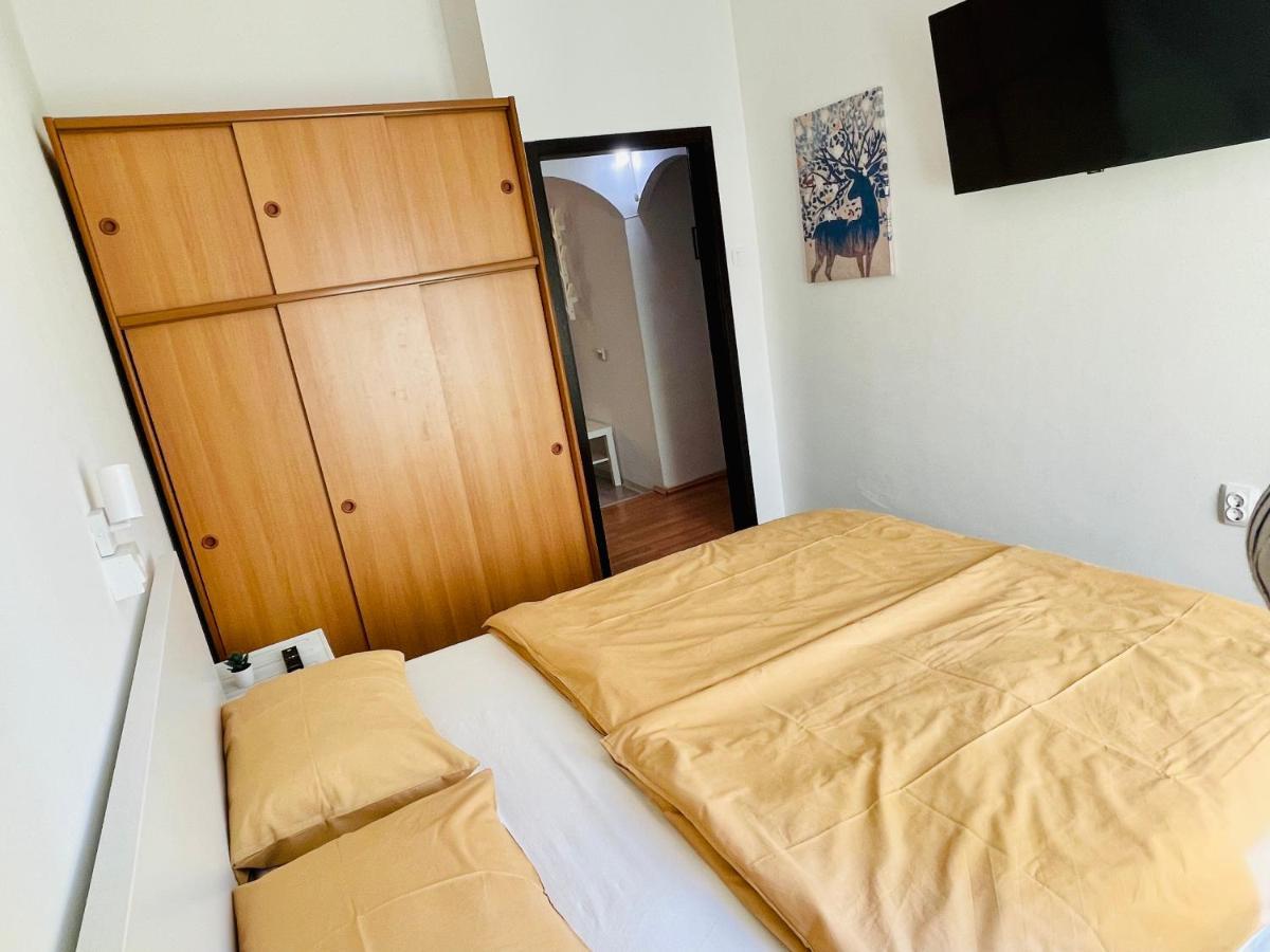 Apartman Three Queens Rijeka Exterior photo